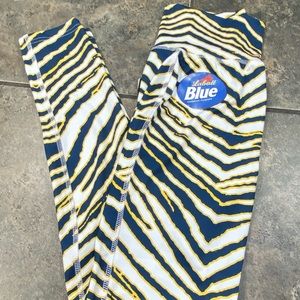 NEW NFL Apparel Blue/Yellow Animal Print Leggings Labatts Patch Size Small